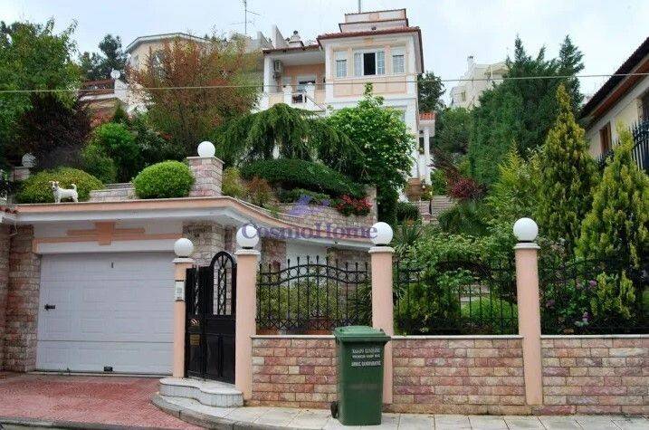 KENTRIKE EISODOS AKINETOY