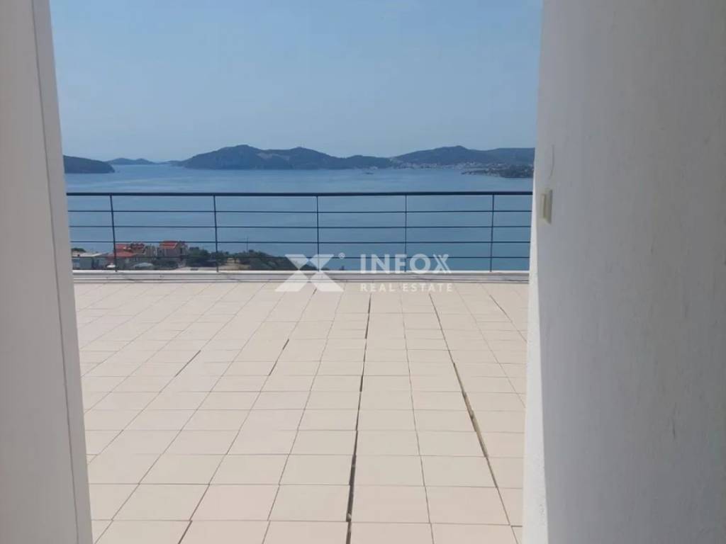 Θέα από μπαλκόνι