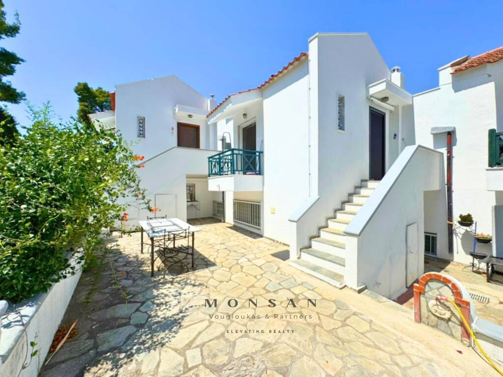 PISO OPSE MEZONETAS ME IDIOTIKE AYLE