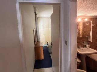 EISODOS DEYTEROY DOMATIOY (MASTER BEDROOM)