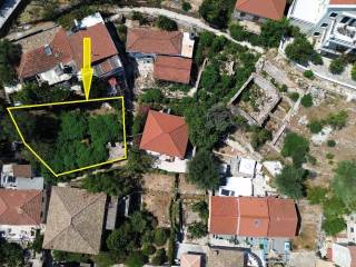 Outlined border of the property