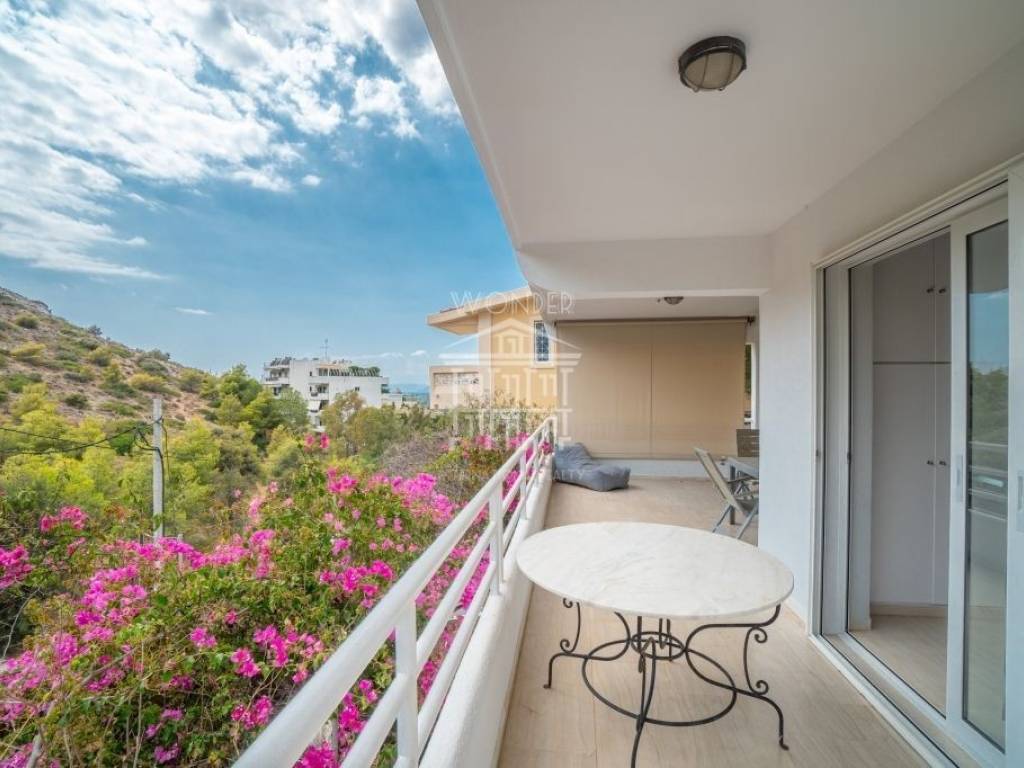 Θέα από μπαλκόνι