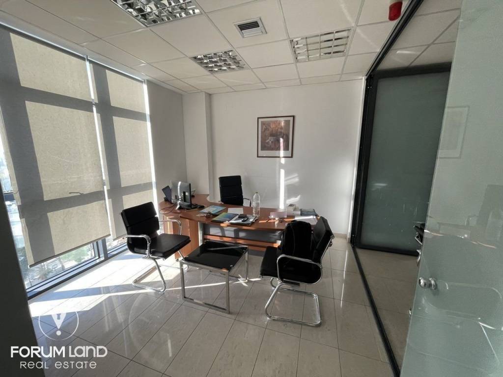 Forumland Real Estate, Grapheiakos choros