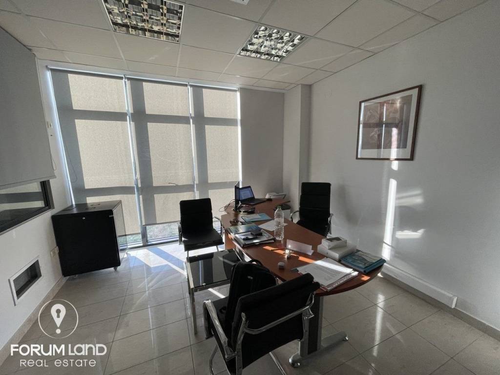 Forumland Real Estate, Grapheiakos choros