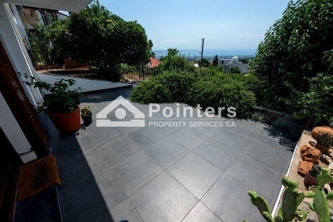 Θέα από μπαλκόνι