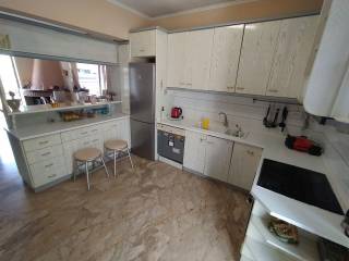 ANYPLACE MESITIKES YPERESIES