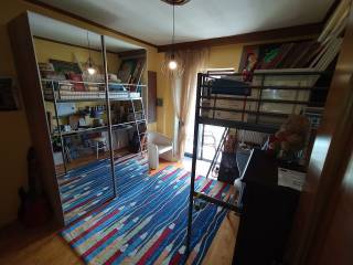 ANYPLACE MESITIKES YPERESIES