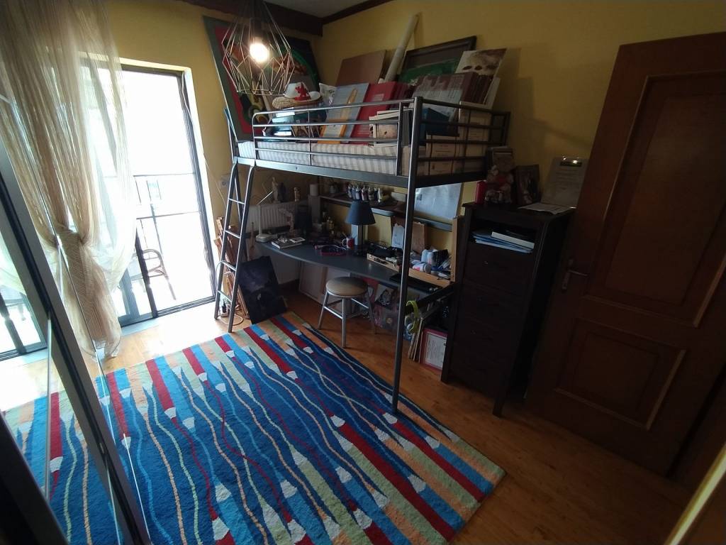 ANYPLACE MESITIKES YPERESIES