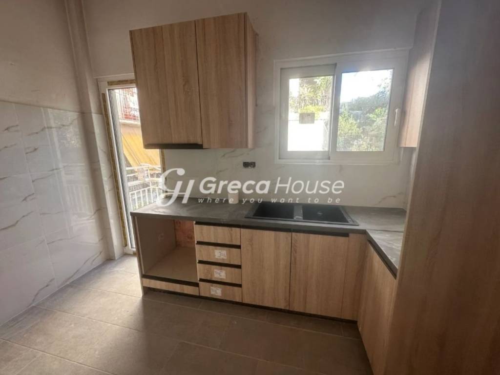 Διαμέρισμα 95 τ.μ. προς πώληση στο Ζωγράφου Κέντρο