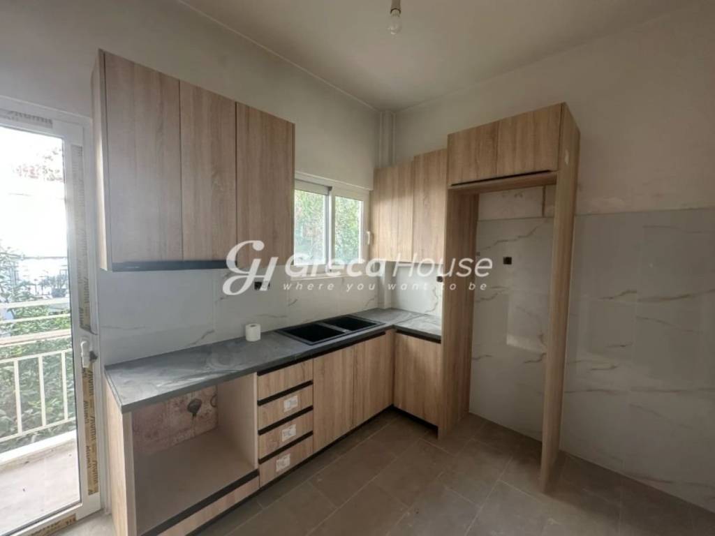 Διαμέρισμα 95 τ.μ. προς πώληση στο Ζωγράφου Κέντρο