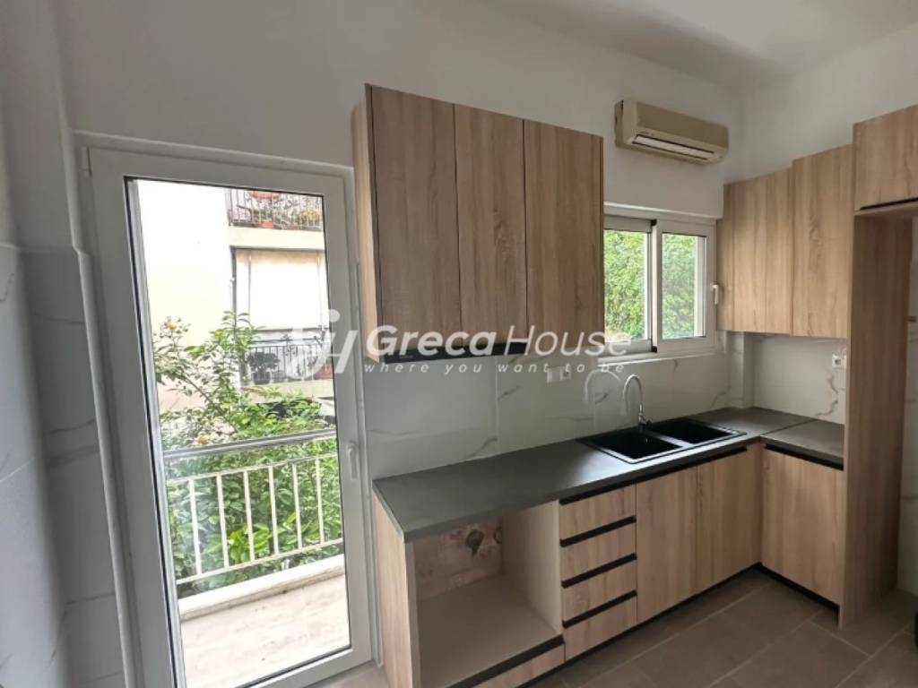 Διαμέρισμα 95 τ.μ. προς πώληση στο Ζωγράφου Κέντρο