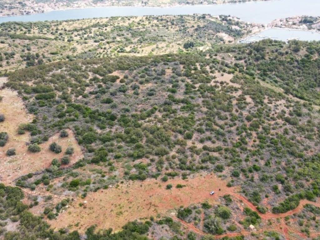 ME DROMO POY PHTANEI EOS KAI TO OIKOPEDO