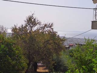 ΜΕ ΑΠΕΡΙΟΡΙΣΤΗ ΘΕΑ ΚΑΙ  ΘΑΛΑΣΣΑ