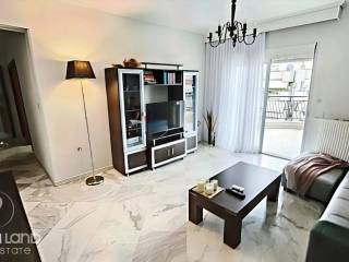 Forumland Real Estate, Σαλόνι