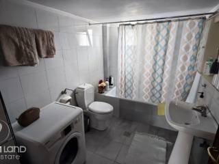 Forumland Real Estate, Μπάνιο