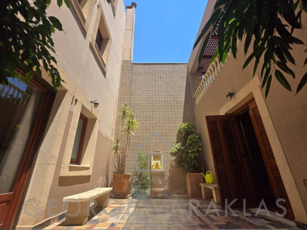 Εσωτερικοι χώροι