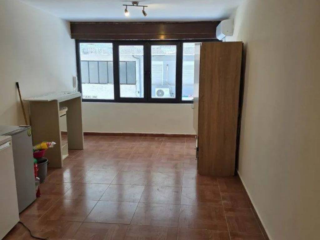 Forumland Real Estate, Studio 32τμ