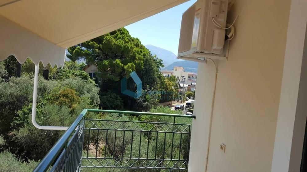 Θέα απο μπαλκόνι