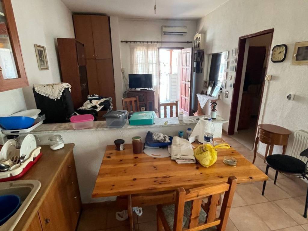 ΣΑΛΟΝΙ ΠΡΩΤΟΥ ΟΡΟΦΟΥ