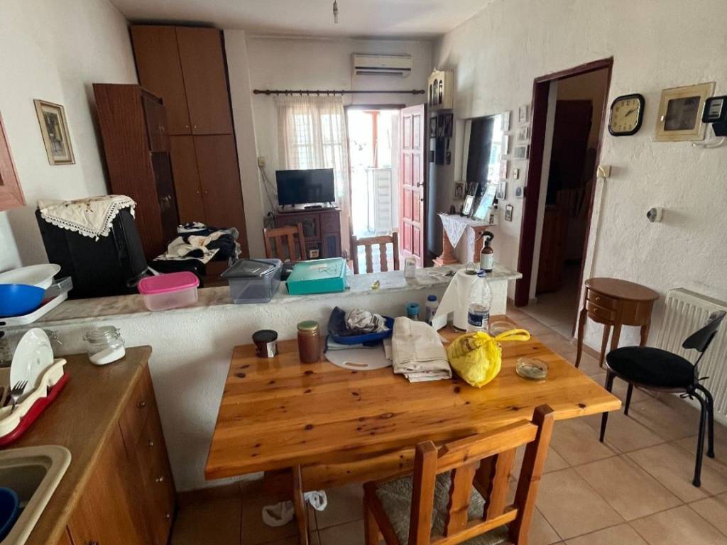 ΣΑΛΟΝΙ ΠΡΩΤΟΥ ΟΡΟΦΟΥ