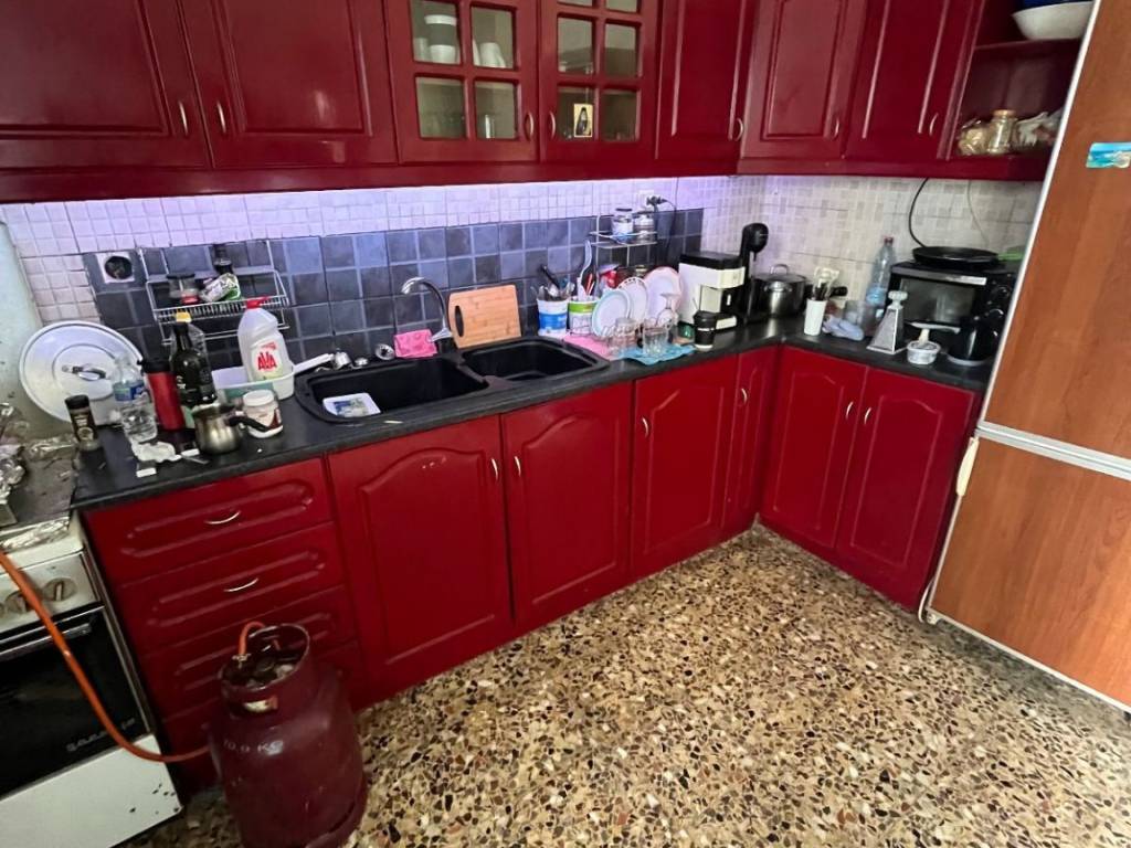 ΚΟΥΖΙΝΑ ΙΣΟΓΕΙΟΥ