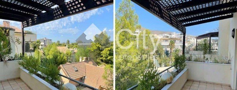 Θέα από μπαλκόνι