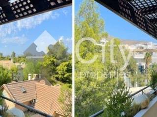 Θέα από μπαλκόνι