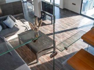 Forumland Real Estate, Σαλόνι