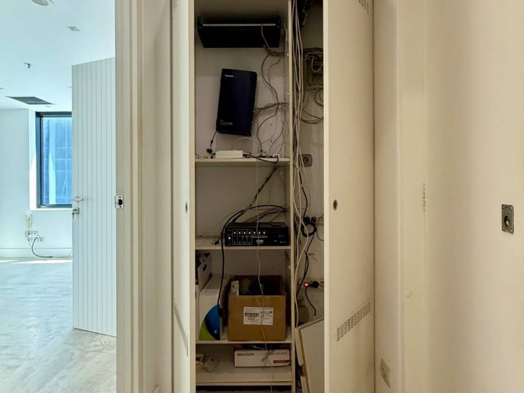 erithros_commercial_office_for_rent