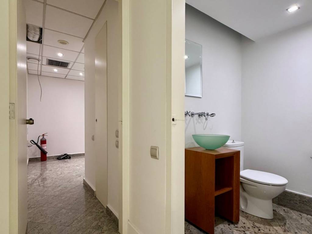 erithros_commercial_office_for_rent