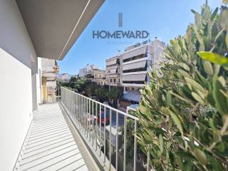 Mpalkoni epi tes odoy THermopylon