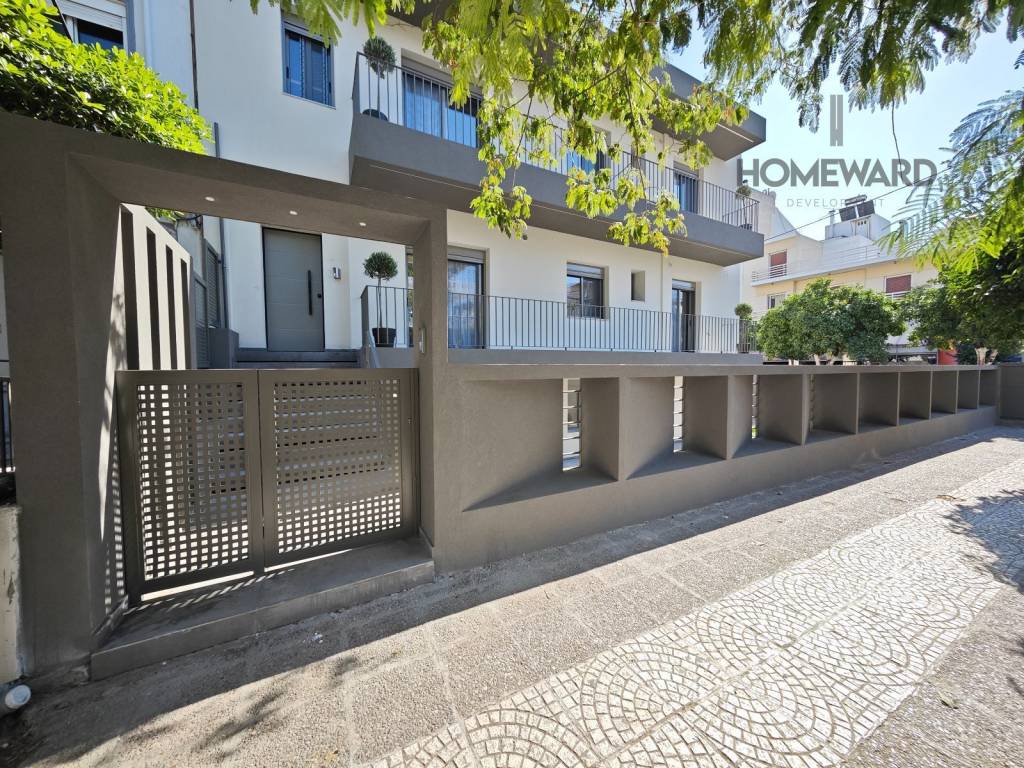 Exoterike opse apo ten CHr.Smyrnes