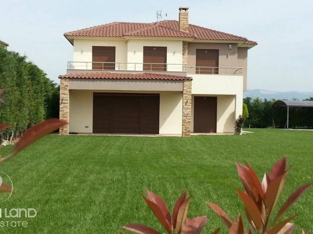 Forumland Real Estate, μονοκατοικία