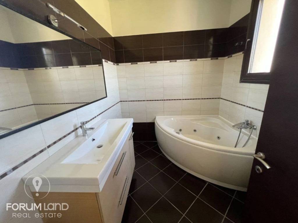 Forumland Real Estate, Mpanio