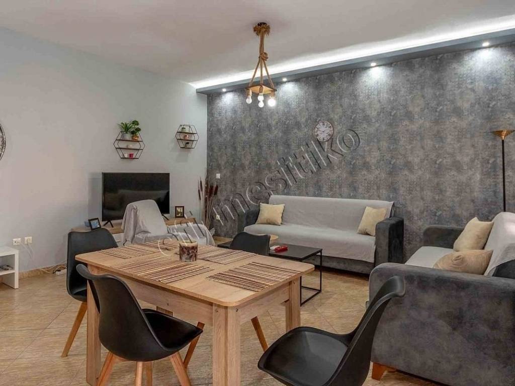 Σαλοκουζίνα