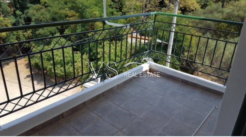 Θέα απο μπαλκόνι