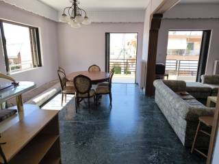 ΣΑΛΟΝΟΤΡΑΠΕΖΑΡΙΑ