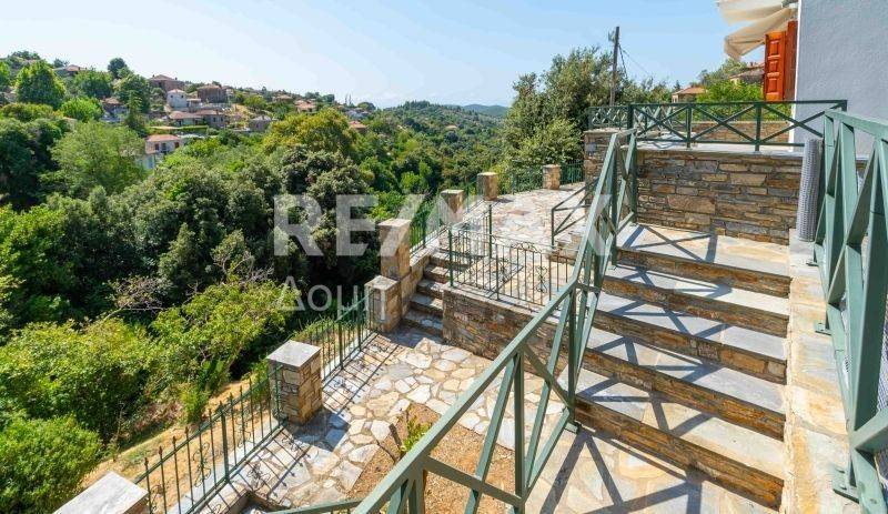 Θέα από μπαλκόνι