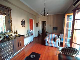 ANETOI, PHOTEINOI CHOROI!