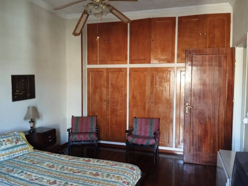 ME MEGALES ENTOICHISMENES NTOYLAPES