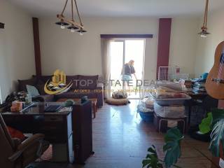 saloni -kathistiko -mpalkonoporta