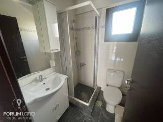 Forumland Real Estate, Μπάνιο