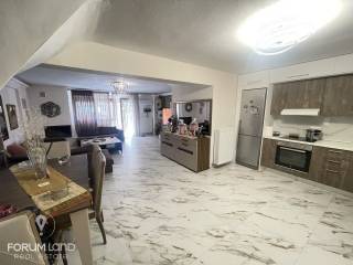 Forumland Real Estate, Σαλόνι με τζάκι