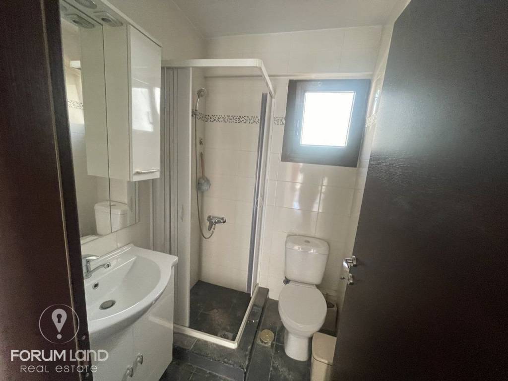 Forumland Real Estate, Μπάνιο