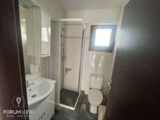 Forumland Real Estate, Μπάνιο