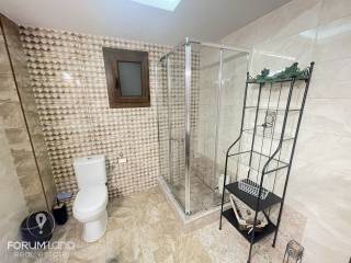 Forumland Real Estate, Μπάνιο