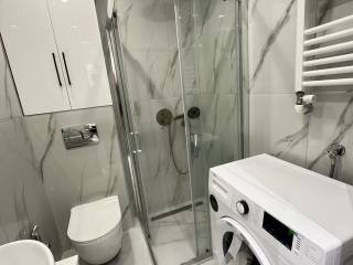 Forumland Real Estate, Μπάνιο