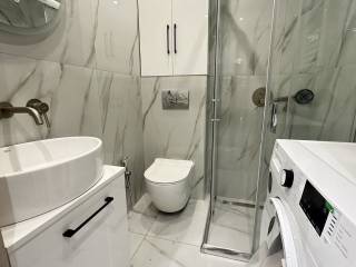 Forumland Real Estate, Μπάνιο με ντουζιέρα