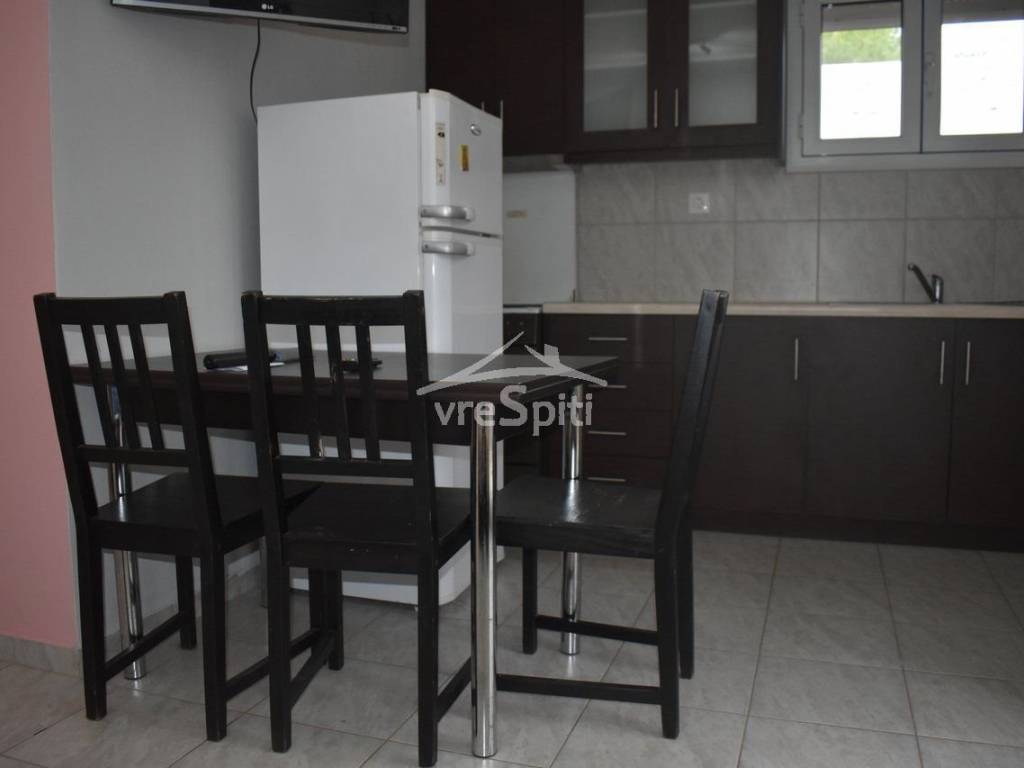 ΚΟΥΖΙΝΑ-ΕΠΙΠΛΩΣΗ