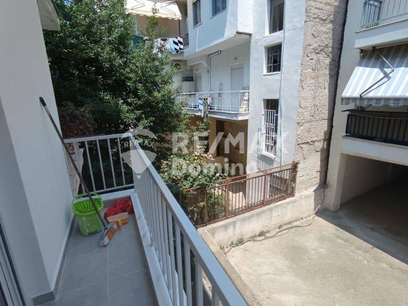 Θέα από μπαλκόνι